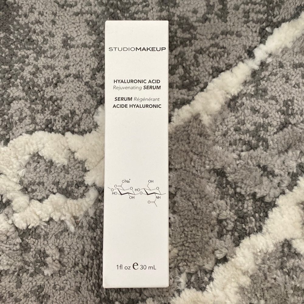 STUDIOMAKEUP HYALURONIC ACID REJUVENATING SERUM